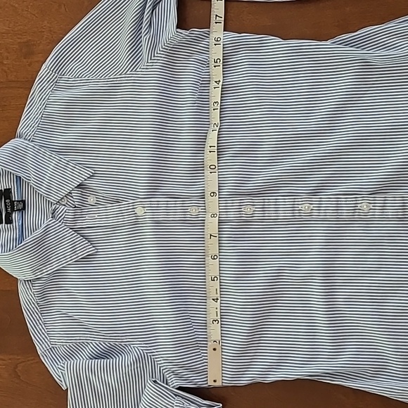 JACOB women's fitted pinstripe blouse. Size x-small - Picture 3 of 8